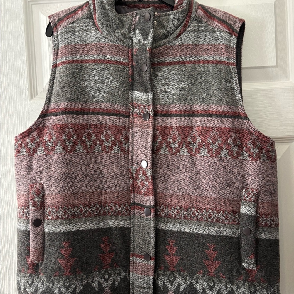 Women's Patterned Vest - Gray and Pink